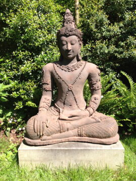 Buddha nach dem Ausbessern
